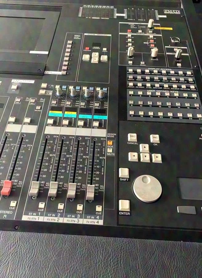 Yamaha PM5D digital mixing console incl. case