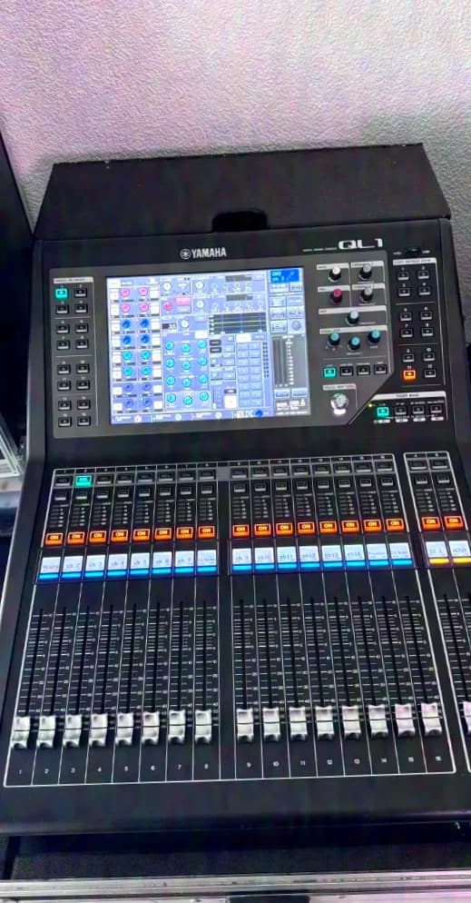 Yamaha QL1 Rio 1608-D