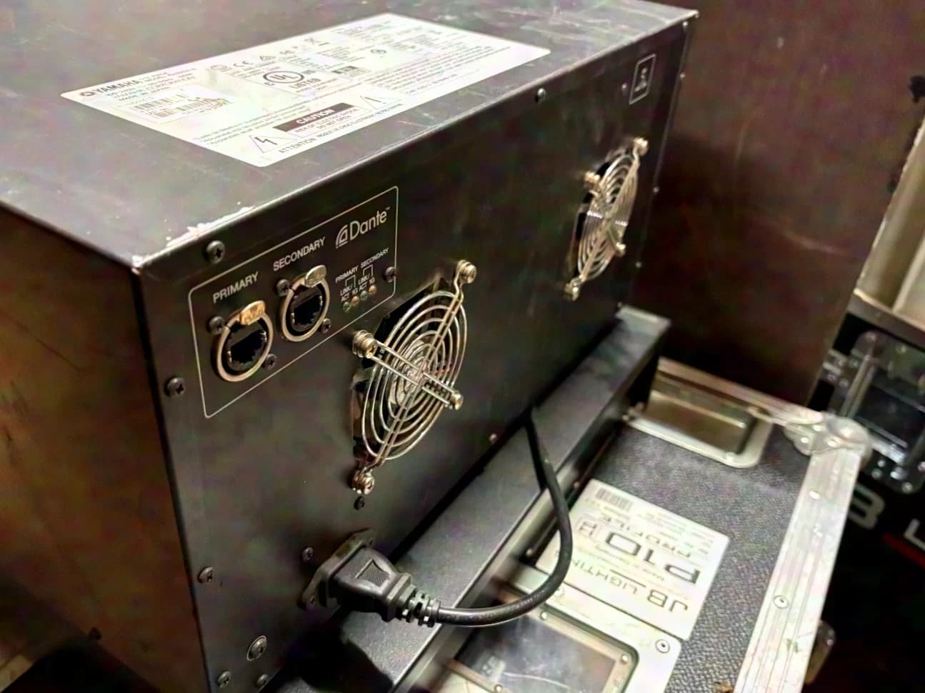 Yamaha RIO 3224-D1 stagebox Dante