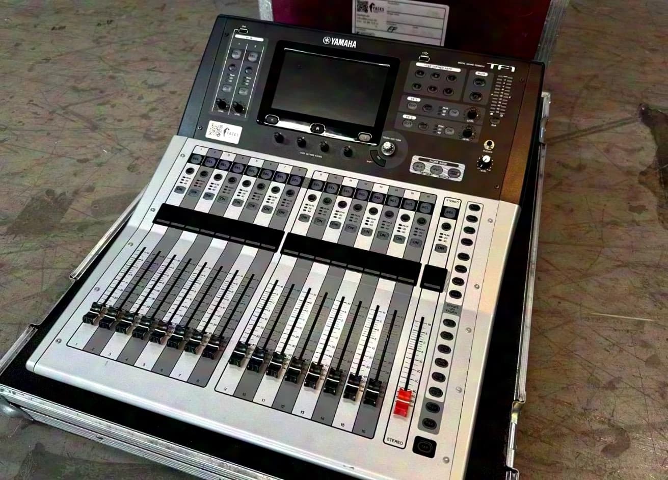 Yamaha TF1 incl. Case