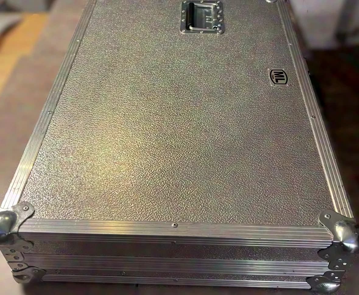 Zero 88 FLX 48 2U with ML flight case