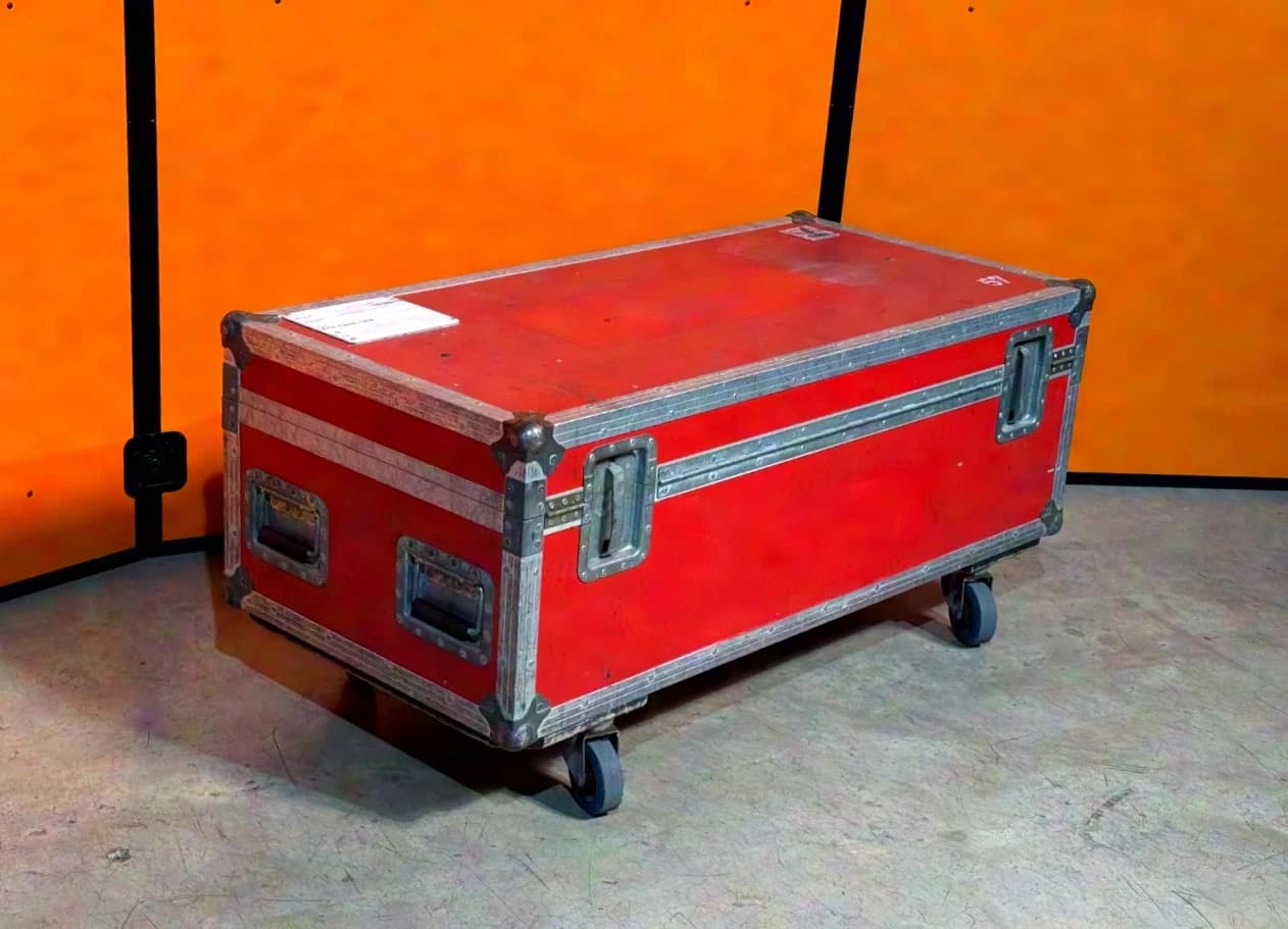 amptown CASES cable case with winding mandrel red