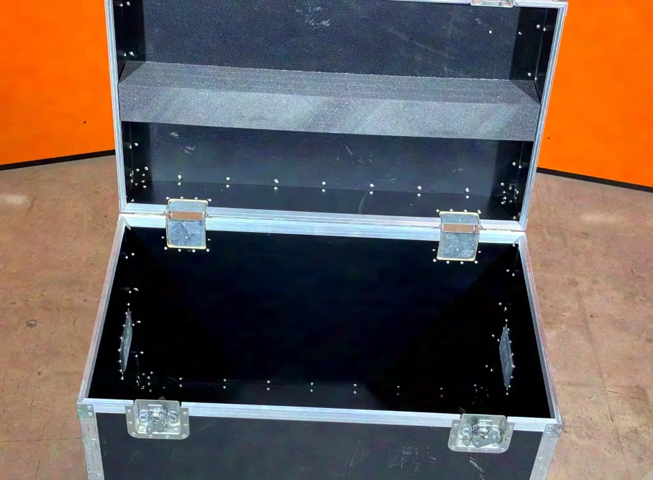 amptown Cases black trunk case