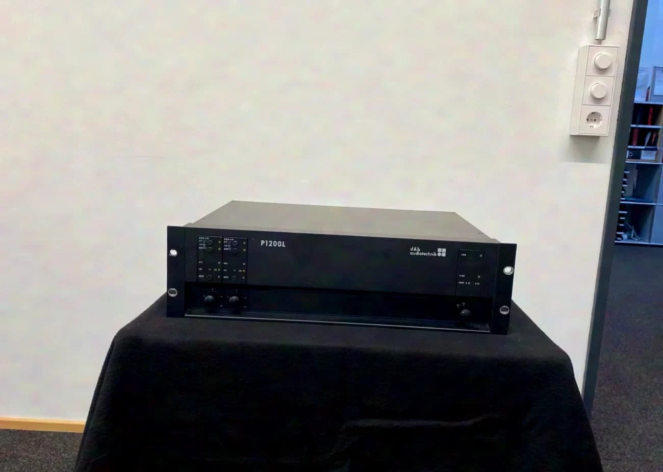 d&b Audiotechnik P1200L