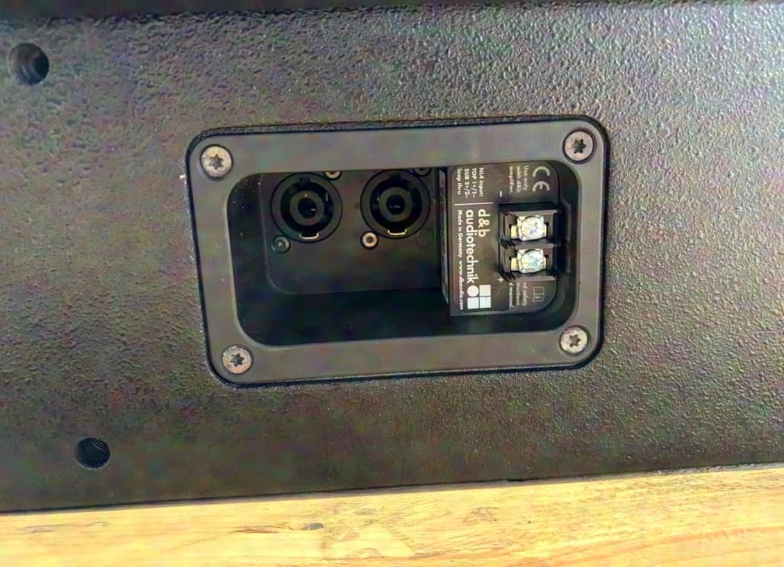 d&b audiotechnik 10S-D black
