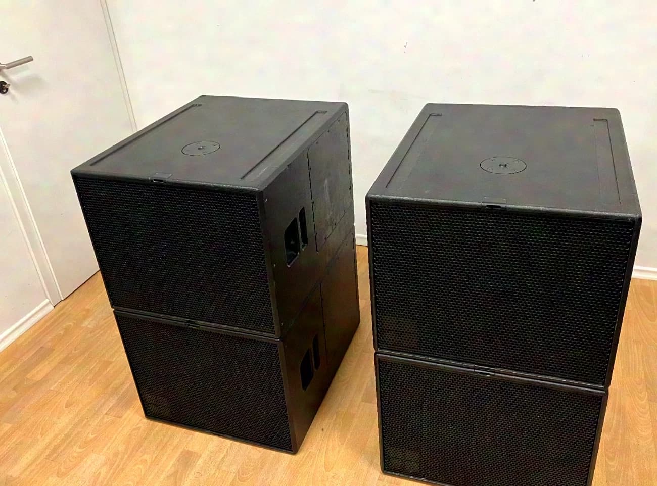d&b audiotechnik B4-Sub / 15"+12" Cardioid / NL4 / 500W RMS / 6Ohm