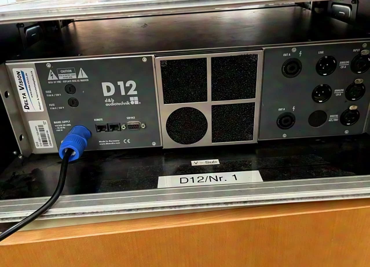 d&b audiotechnik D12