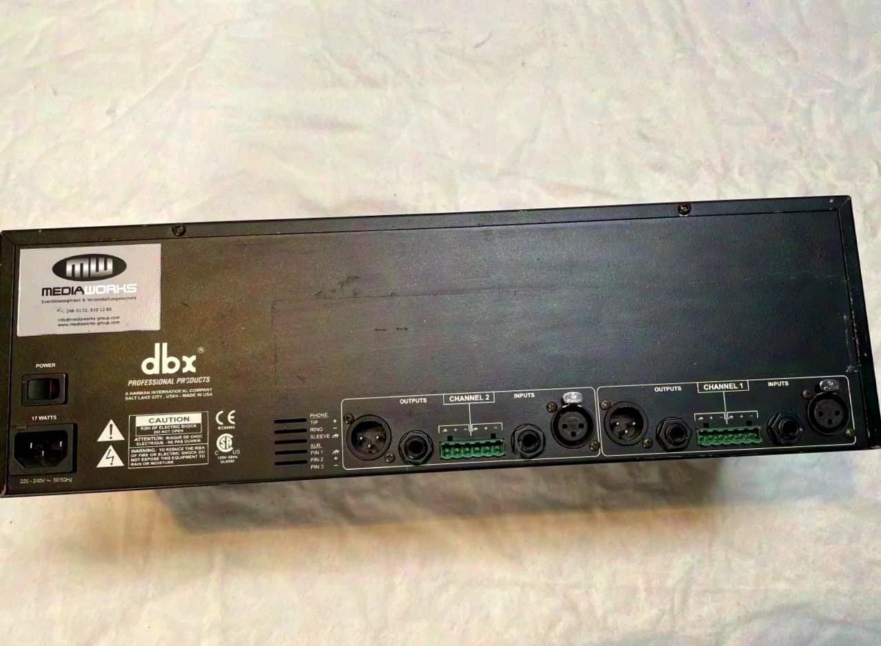 dbx iEQ-31 digital graphic stereo equalizer 2 x 31 band