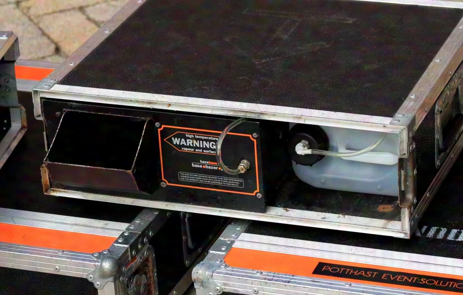 hazebase Base Hazer Pro Cased 1500 W haze machine incl. amptown Case incl. flying frame