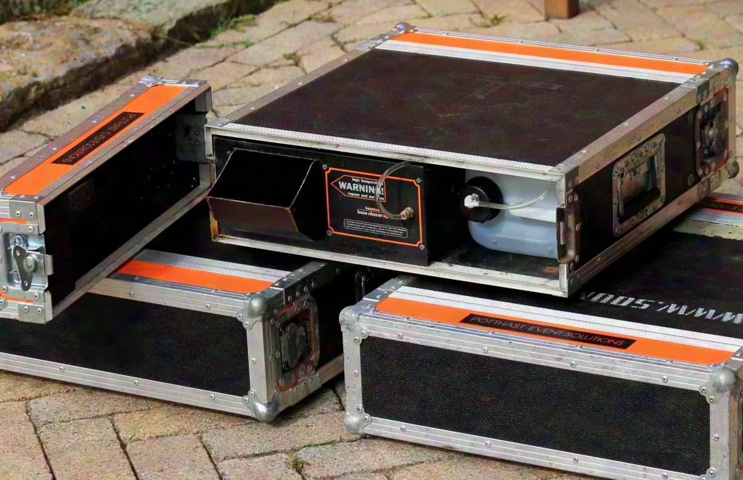 hazebase Base Hazer Pro Cased 1500 W haze machine incl. amptown Case incl. flying frame