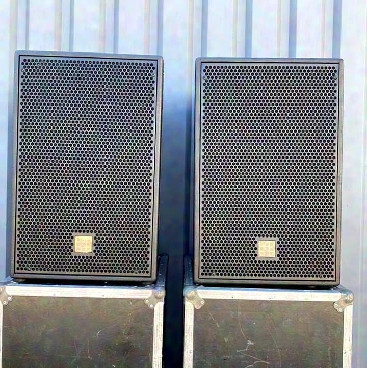 logic system CS 1296 (4 units) speakers