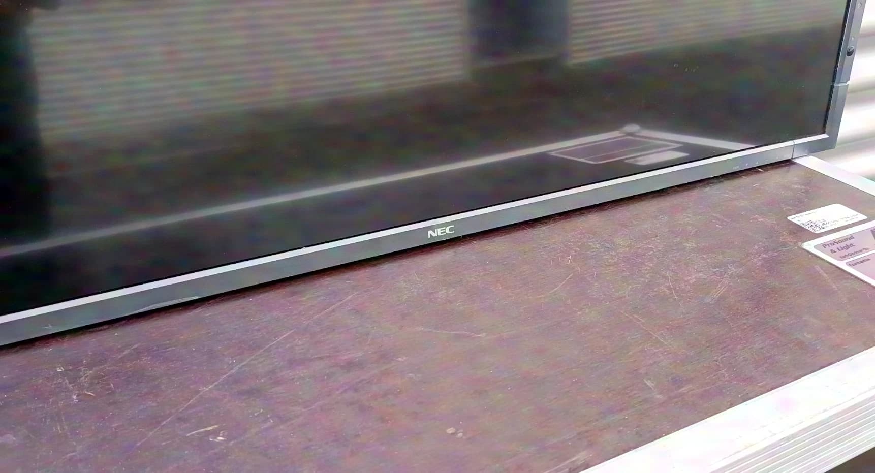several NEC MultiSync V423 42" displays
