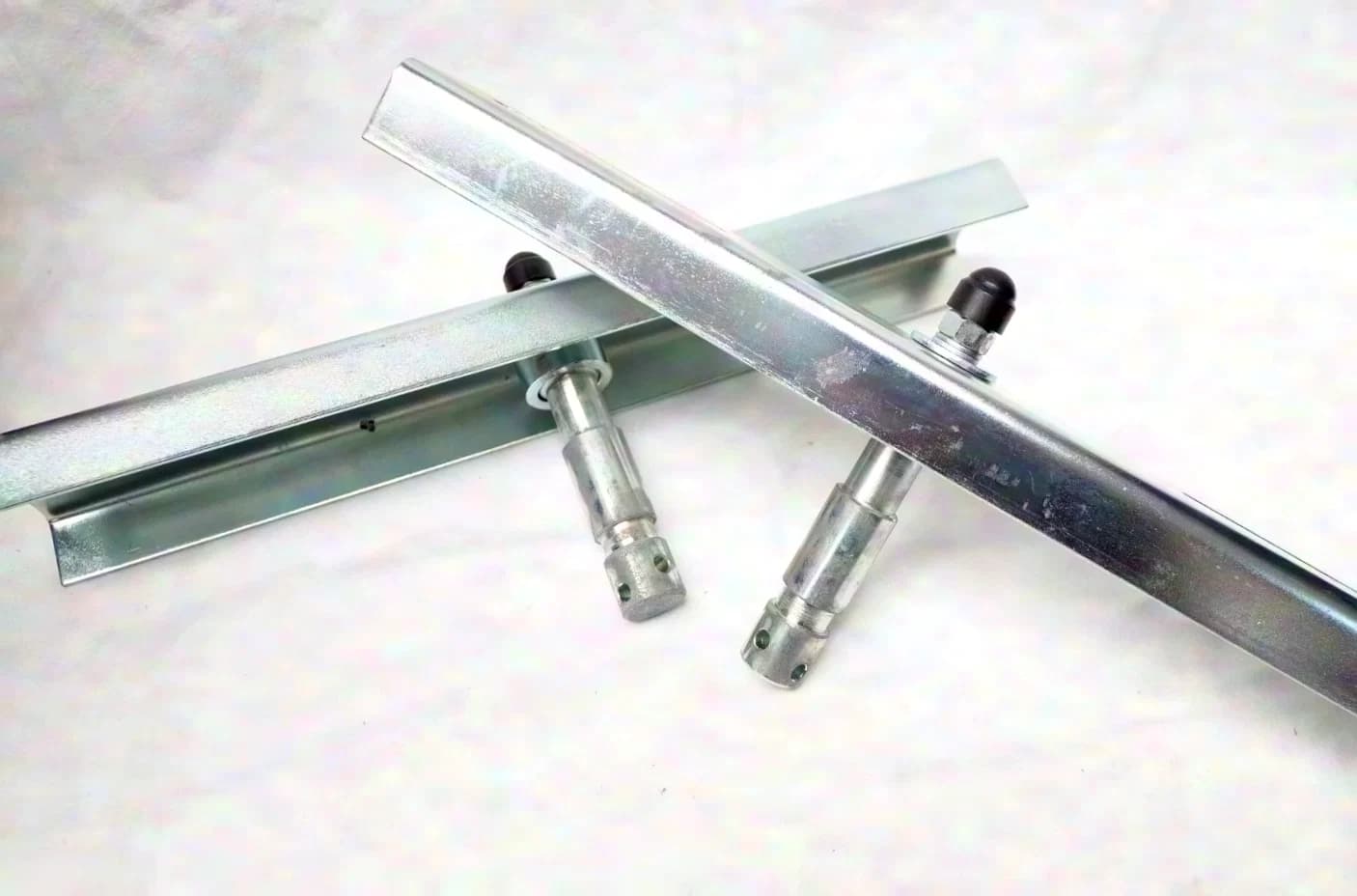 n.A. Truss lift attachment "40er" with TV spigot (2-piece set)