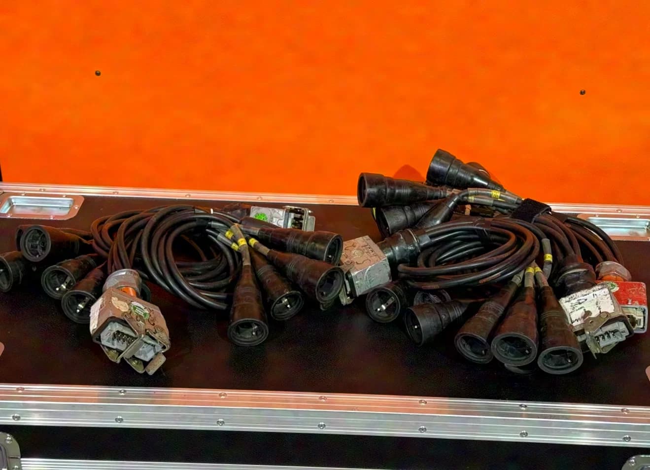 n.N. Harting Schuko distributor HAN-16 -> 6x Schuko - set of 5