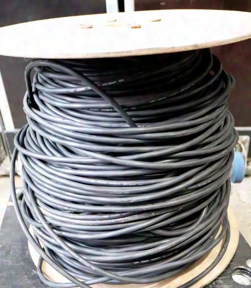 n.a. Rubber cable H05RR-F 3G1,5