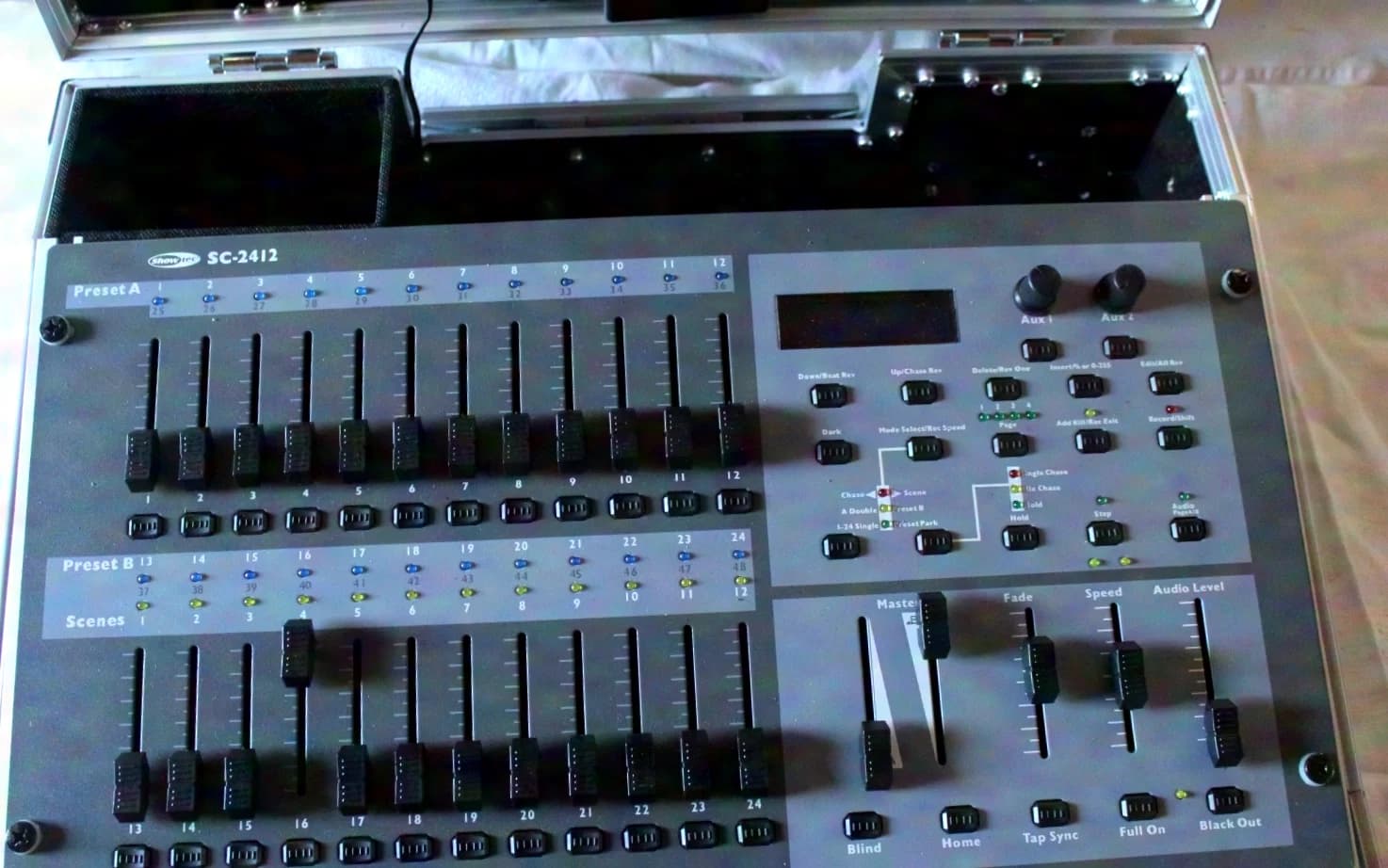 schowtec lighting console schowtec SC-2412 with case