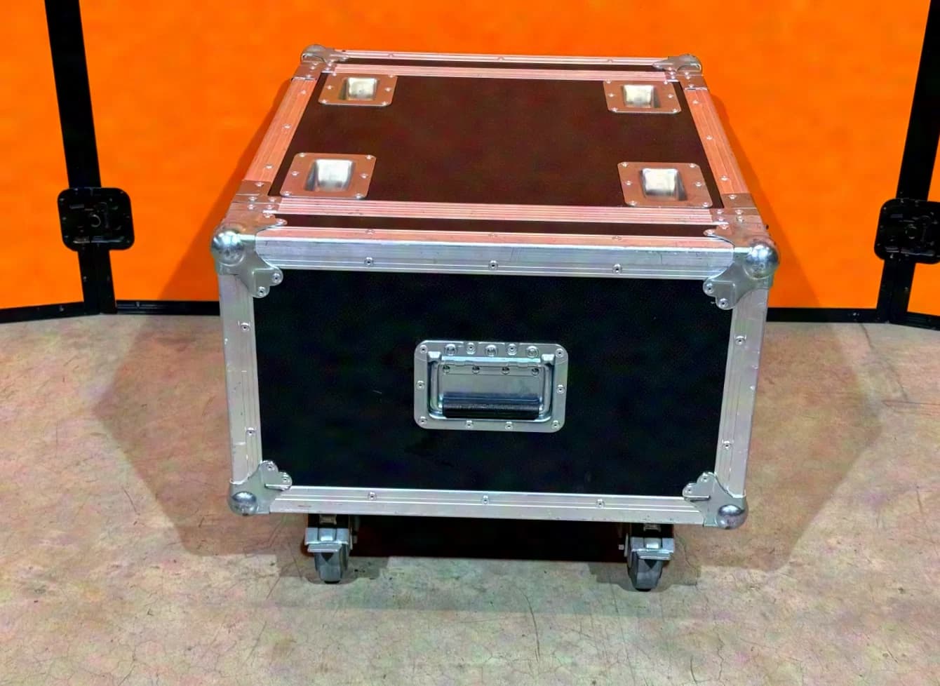 stagebrands Double Door Rack | 6HE | on wheels