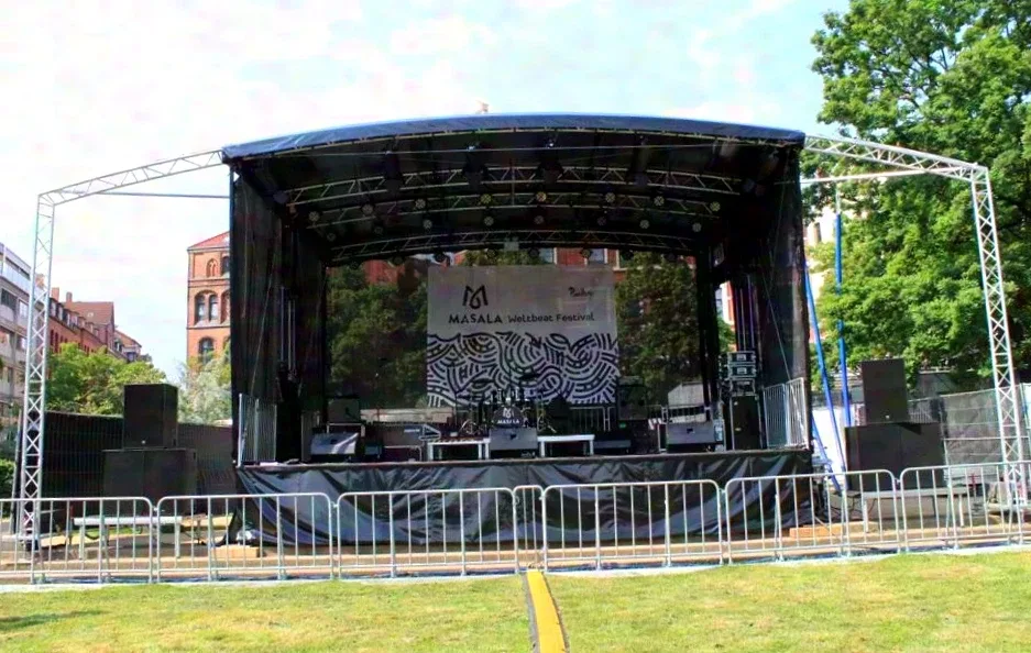 A.¹¹ 8x 6m Round-Arch Trailer Stage / Trailer Stage / Mobile Folding Stage