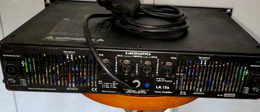 L-acoustics LA15a 4-Channel Power Amplifier