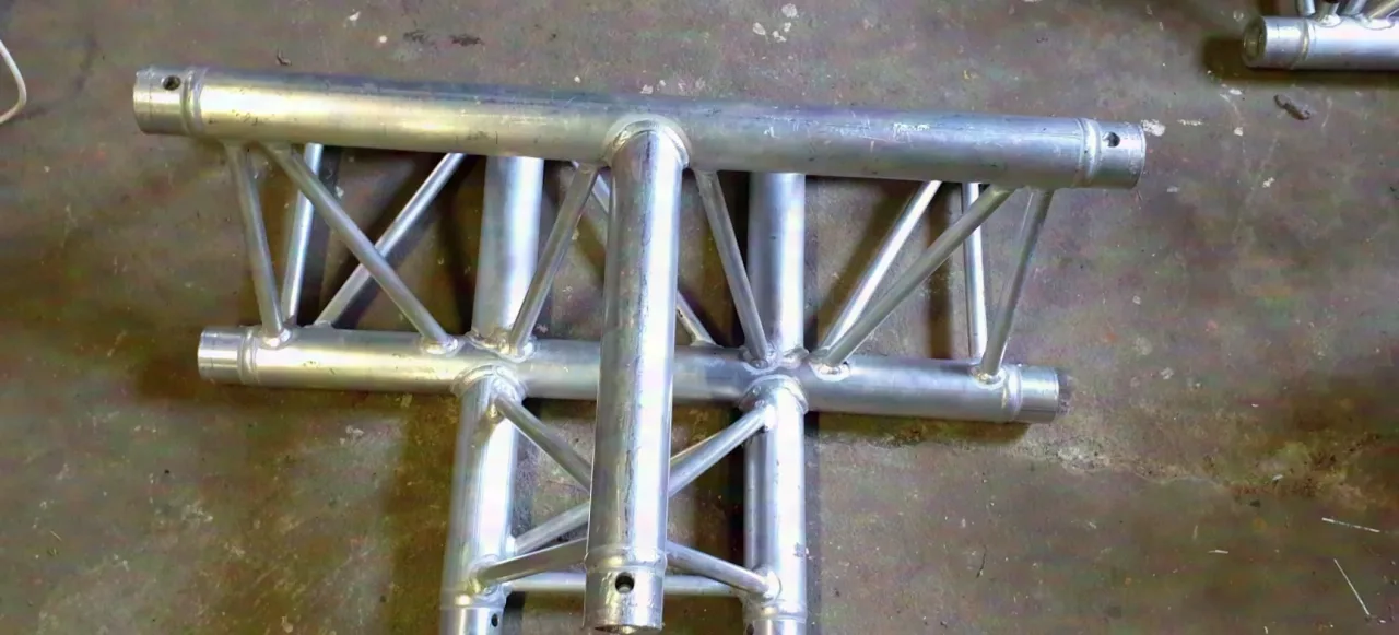 More than 400 meters Prolyte H30D & X30D truss