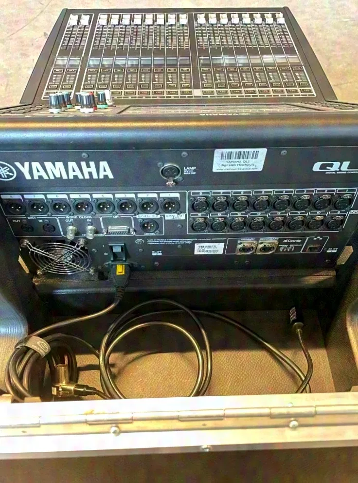 YAMAHA QL1 with Amptown Case
