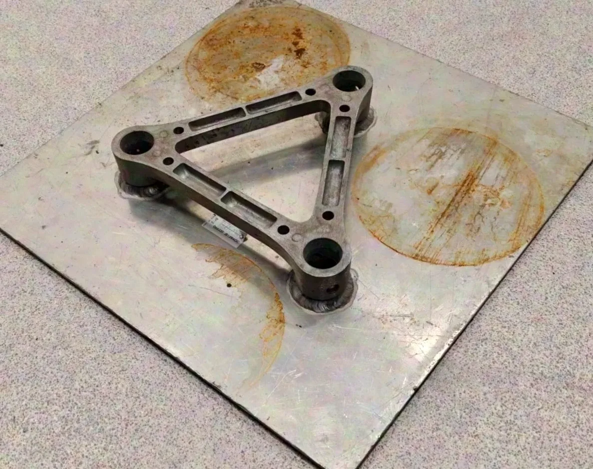 Y - Base plate (50cm x 50cm) with 3-point mounting