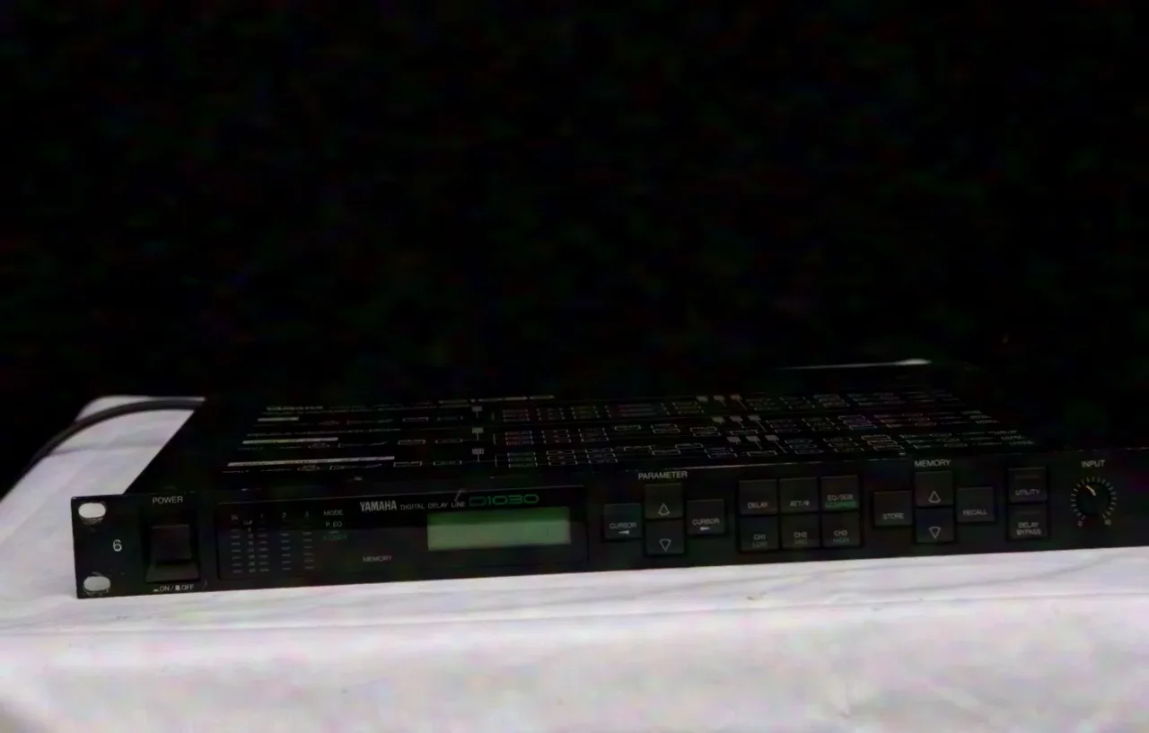 Yamaha D1030