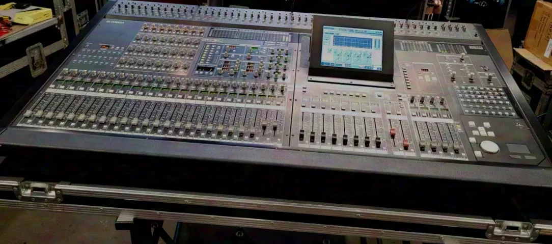 Yamaha PM5D digital mixing console