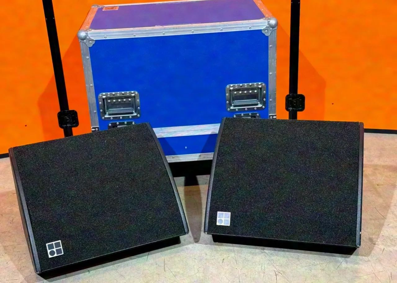 d&b audiotechnik MAX Stage Monitor (2) incl. amptown CASES