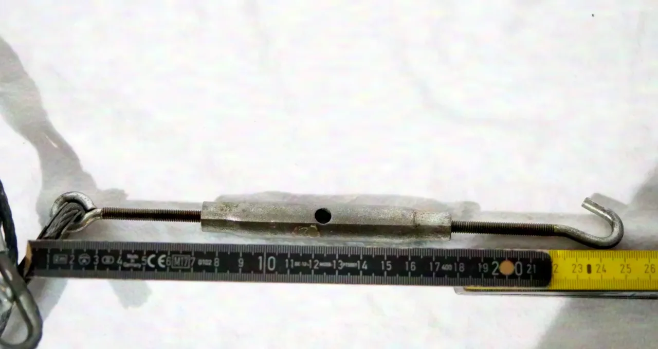 n.a. Steel Cable w. Turnbuckle & Hook (Set of 11)