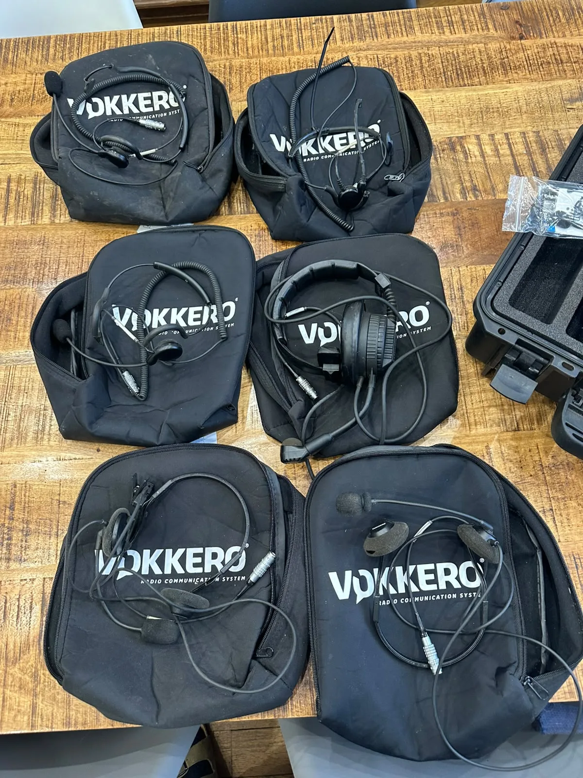 Vokkero Guardian PLUS Pro Wireless Intercom Kit - 4 Units + 6 Headsets (Case & Charger)