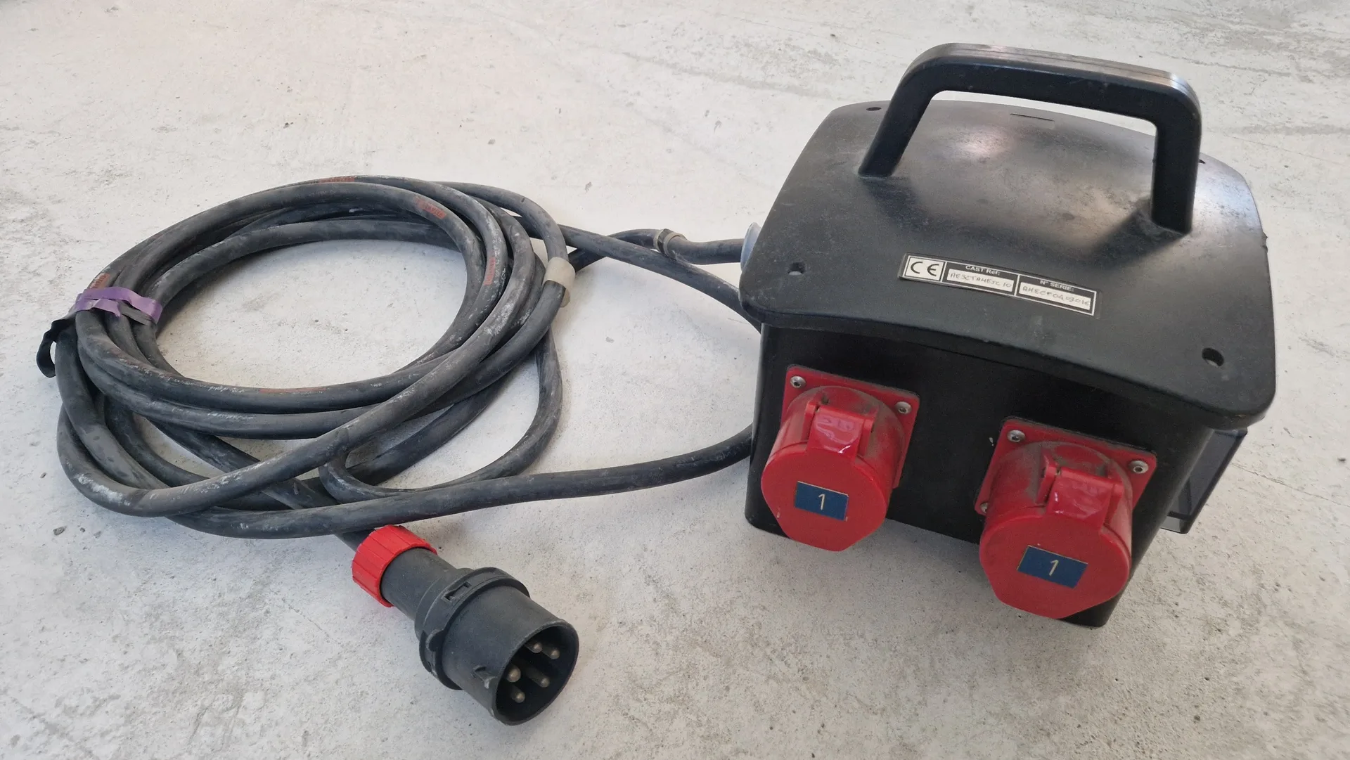 P17 32A electrical box