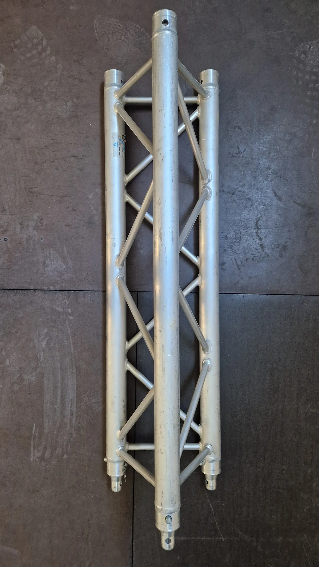Triangular aluminum structure - 1m - 18 pieces