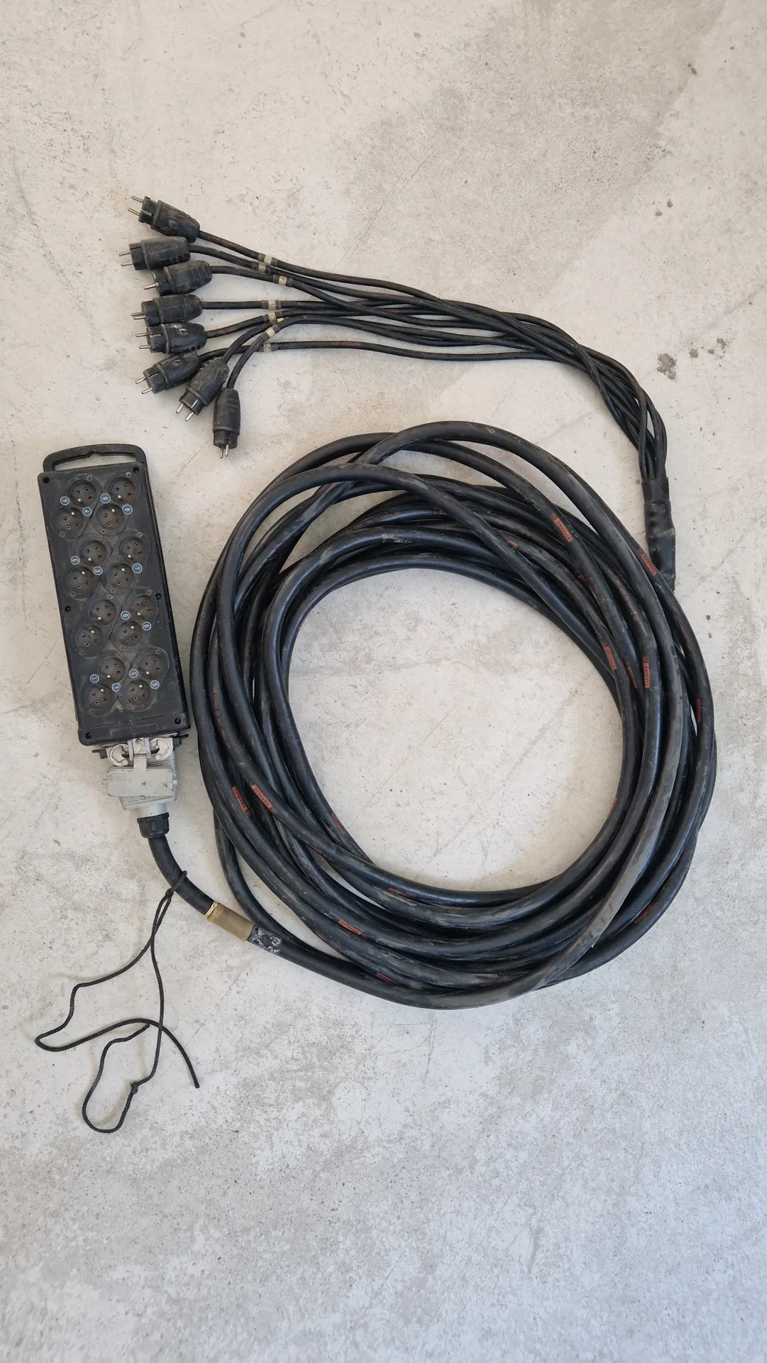 Extension cord - 30 meters - 8xPC16